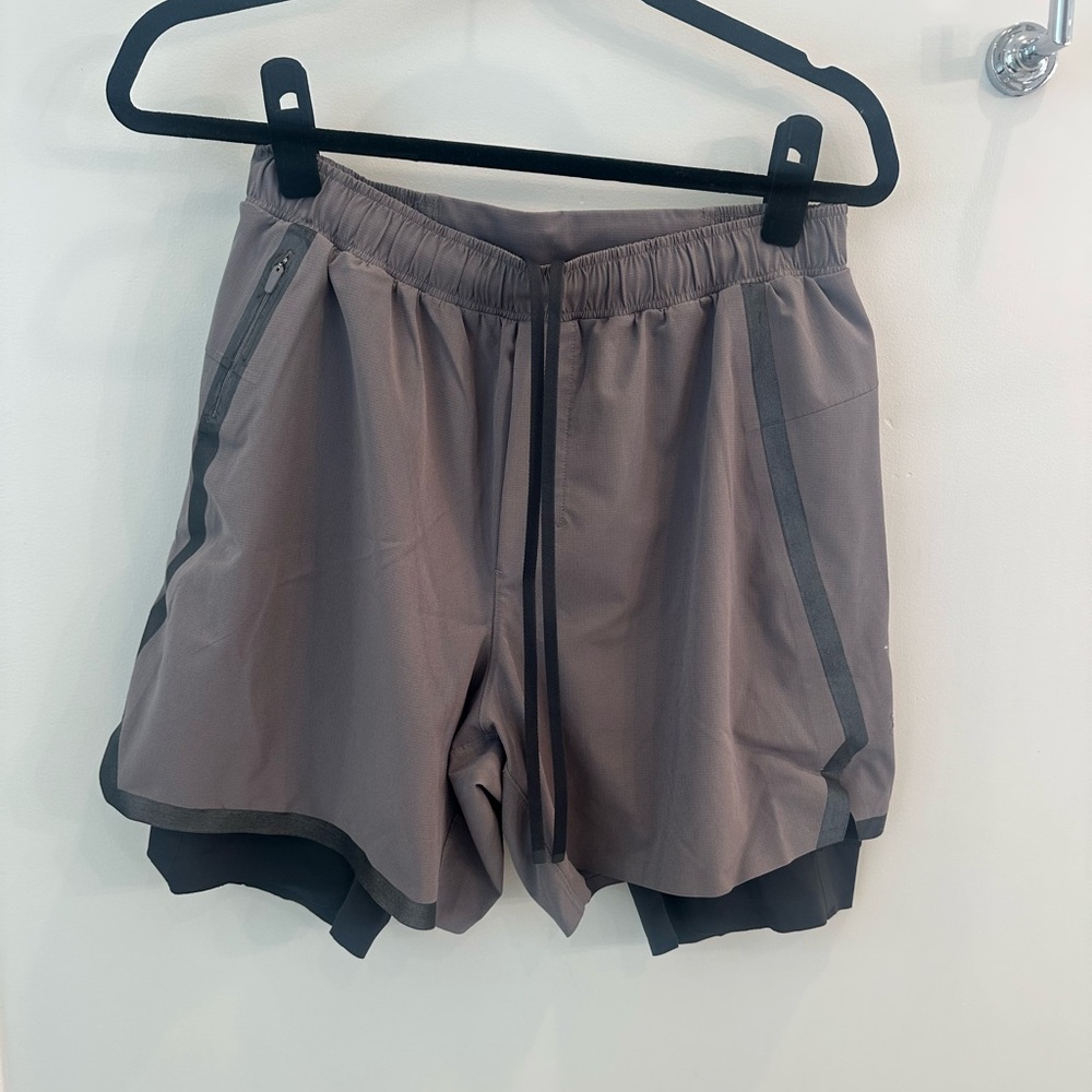 lululemon athletica Men's Athletic Shorts - Gray